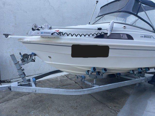 Watersnake trolling motor mounted on a custom fibreglass bow platform, Haines Hunter 530 Breeze, Brisbane